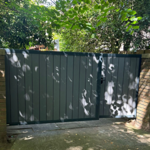 Louis Composite driveway gate